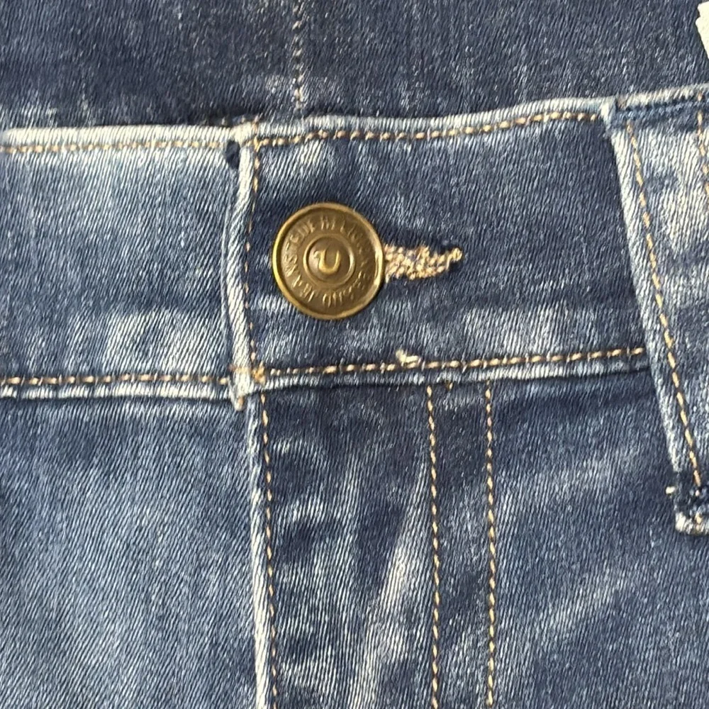 True Religion ROCCO Relaxed Skinny Jeans 34 Premium Wash Denim